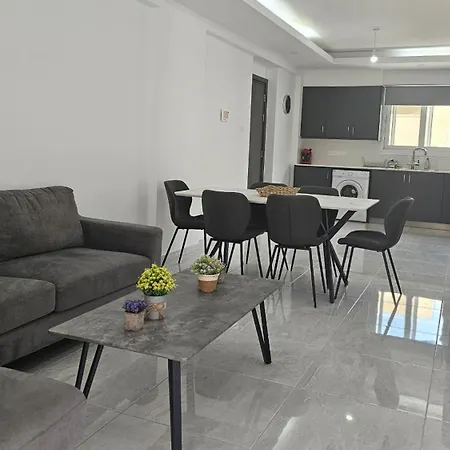Aquamarine Daire Larnaca